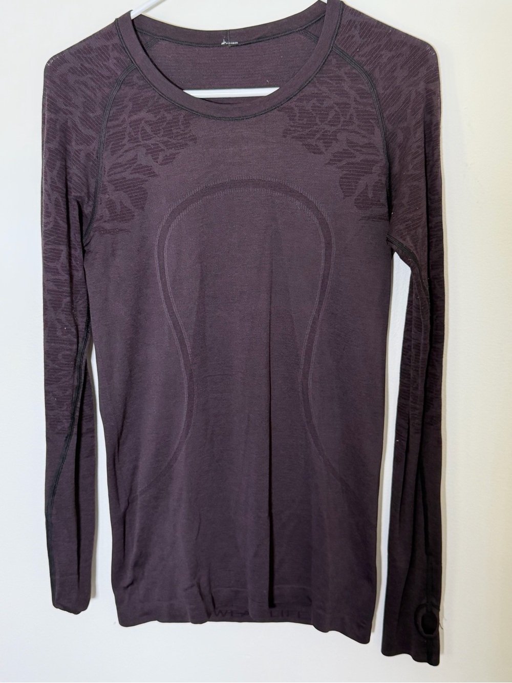 lululemon athletica Long-Sleeve Swiftly Seamless Jacquard Top - Plum